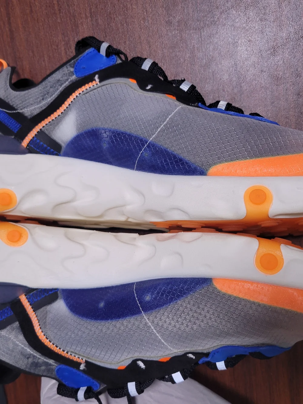 Nike  React Element 87 Men's Running Shoes Size 9.5 Gray/Orange/Blue Sneakers